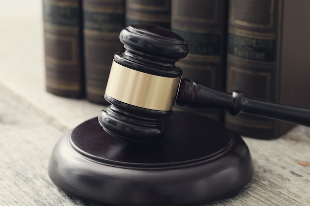 网曝小米副总裁推广小米10青春版文案陷入偷拍纠纷